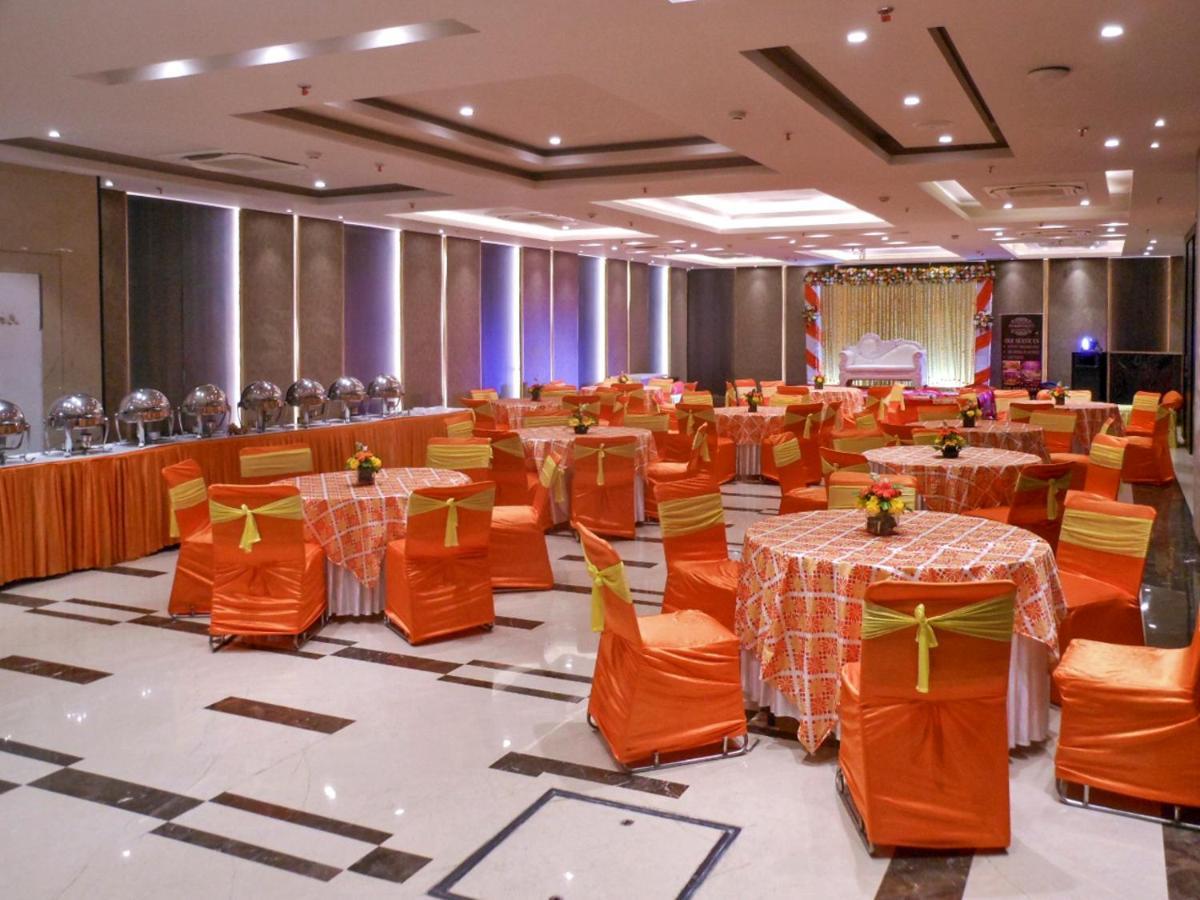 萨基特27号酒店 新德里 外观 照片